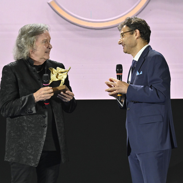Red Canzian Riceve Il Pegaso D&#039;oro Da Sandro Spella, Presidente Di Citra Vini